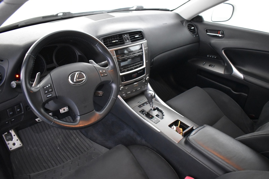 Lexus IS vaihtoauto