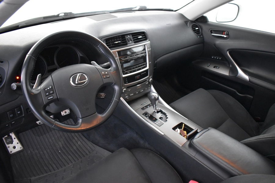 Lexus IS vaihtoauto