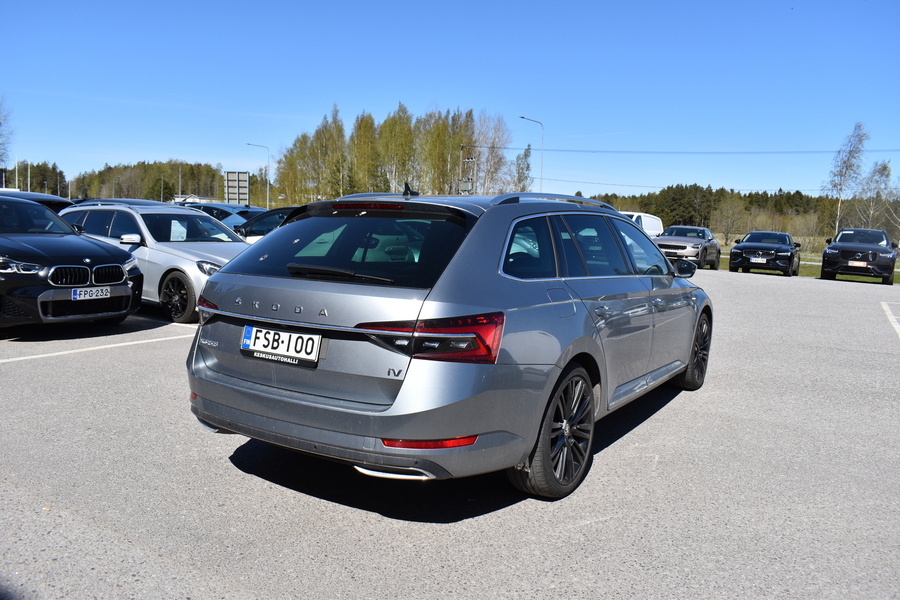 Skoda Superb vaihtoauto