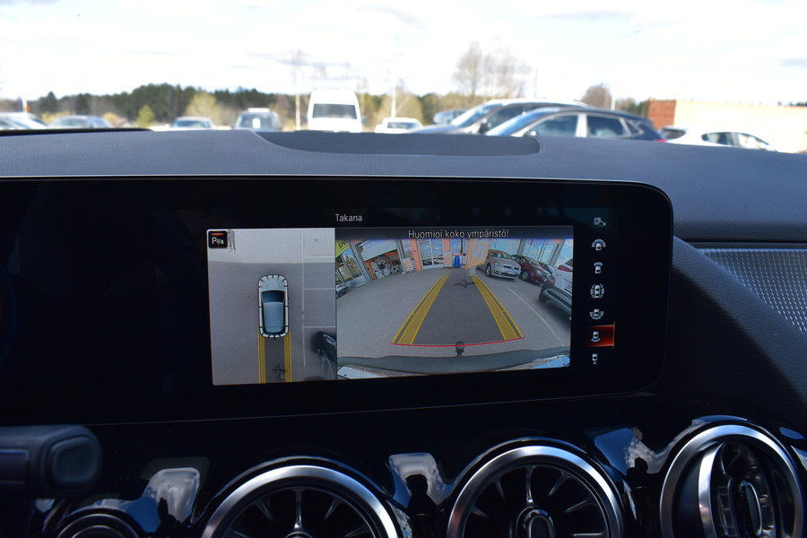 Mercedes-Benz EQA vaihtoauto