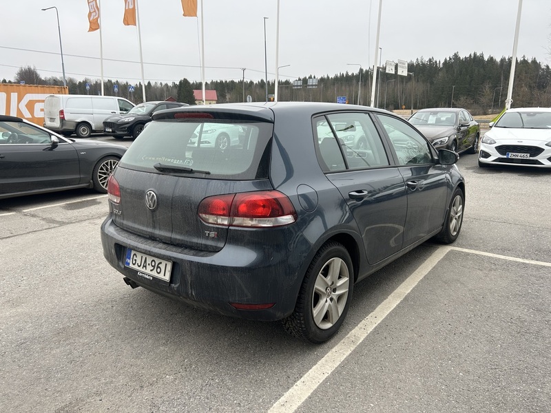 Volkswagen Golf vaihtoauto