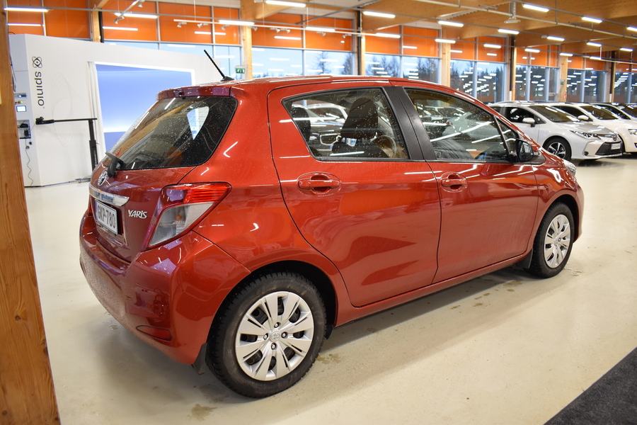 Toyota Yaris vaihtoauto