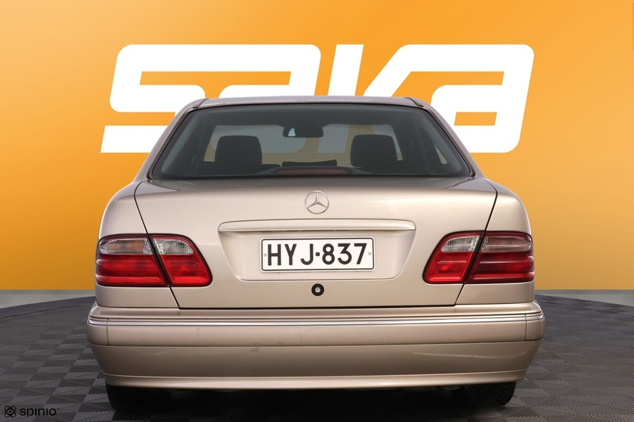 Mercedes-Benz E vaihtoauto