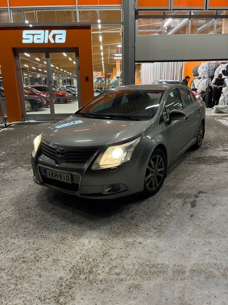 Toyota Avensis vaihtoauto