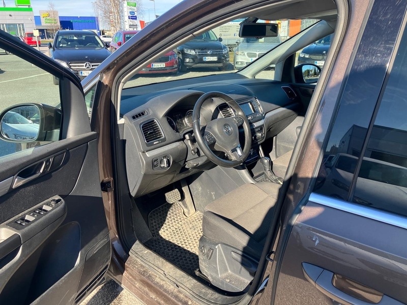 Volkswagen Sharan vaihtoauto