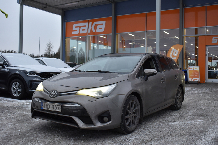 Toyota Avensis vaihtoauto