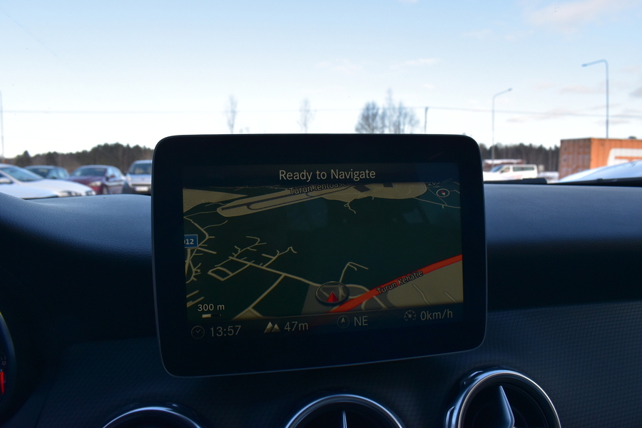 Mercedes-Benz GLA vaihtoauto