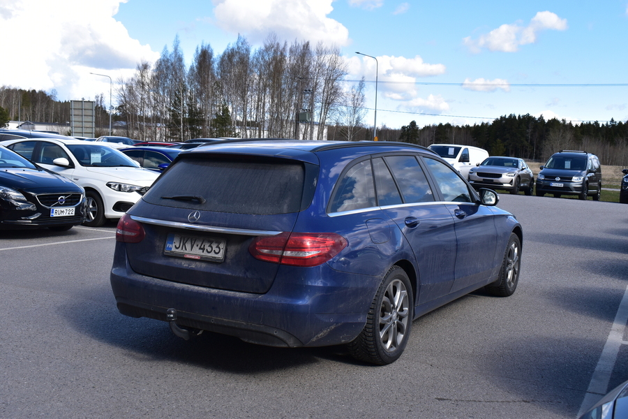 Mercedes-Benz C vaihtoauto