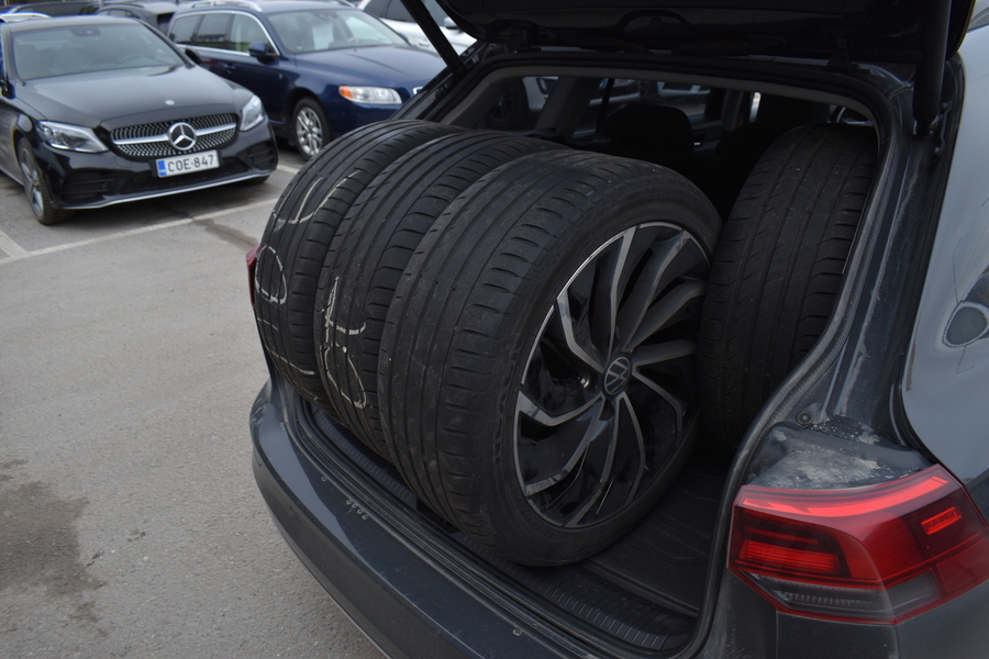 Volkswagen Golf vaihtoauto