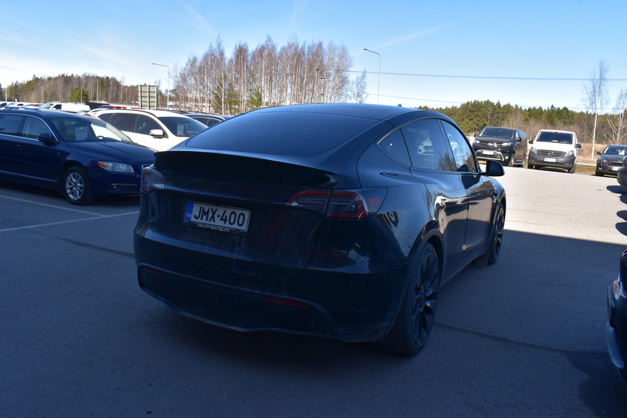 Tesla Model Y vaihtoauto