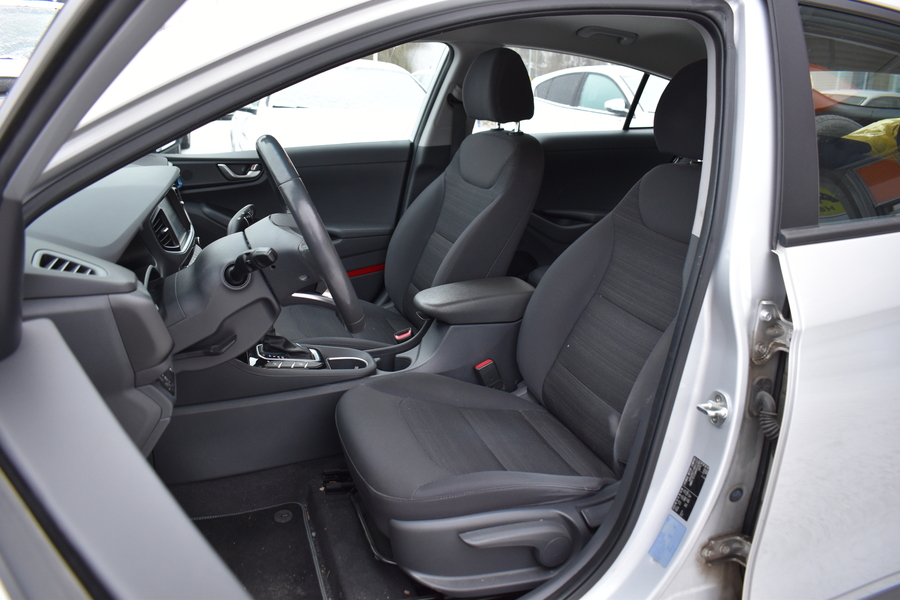 Hyundai IONIQ hybrid vaihtoauto