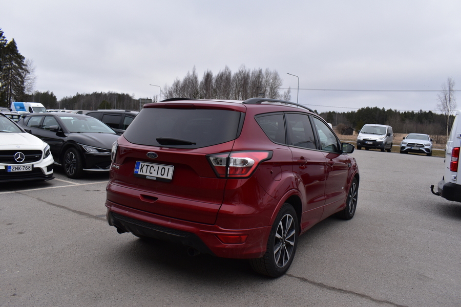 Ford Kuga vaihtoauto