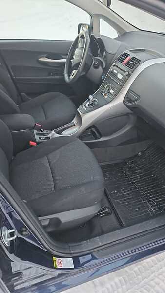 Toyota Auris vaihtoauto