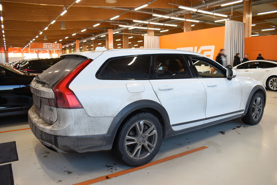 Volvo V90 Cross Country vaihtoauto