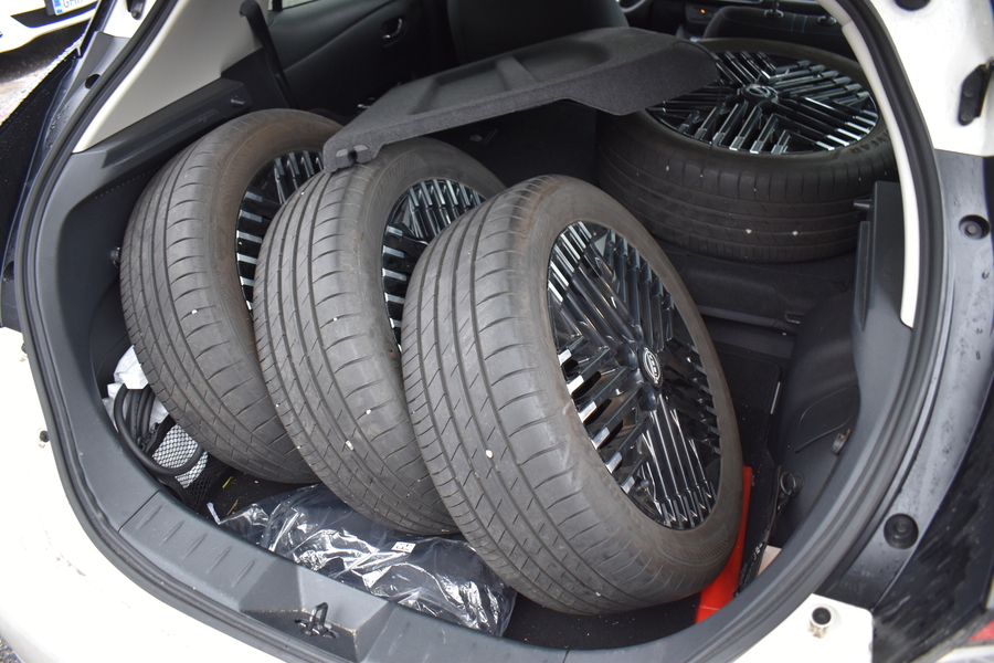 Nissan Leaf vaihtoauto