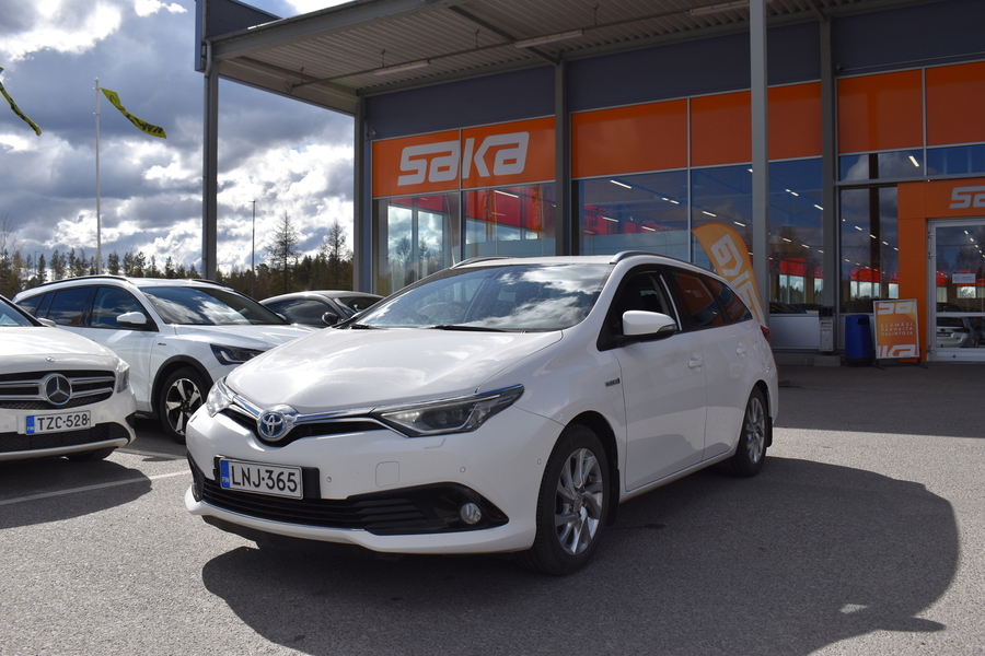 Toyota Auris vaihtoauto