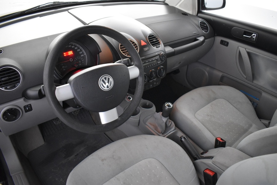 Volkswagen New Beetle vaihtoauto