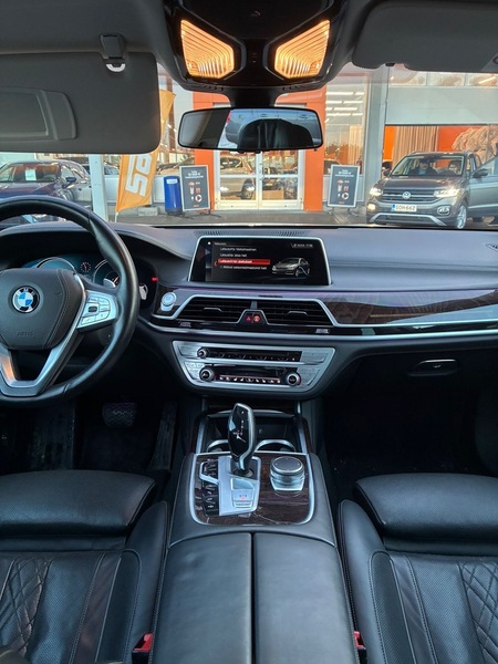 BMW 740 vaihtoauto