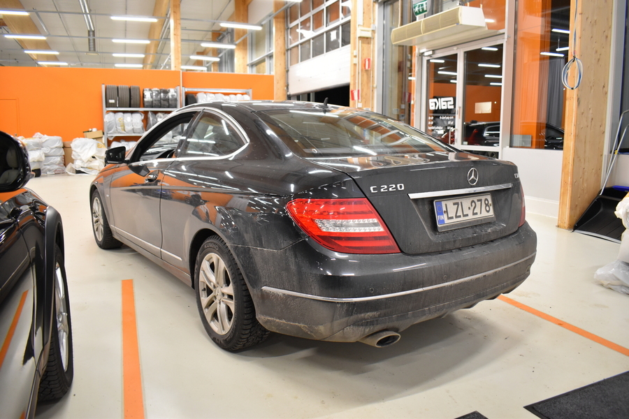 Mercedes-Benz C vaihtoauto