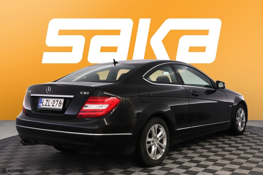 Mercedes-Benz C vaihtoauto