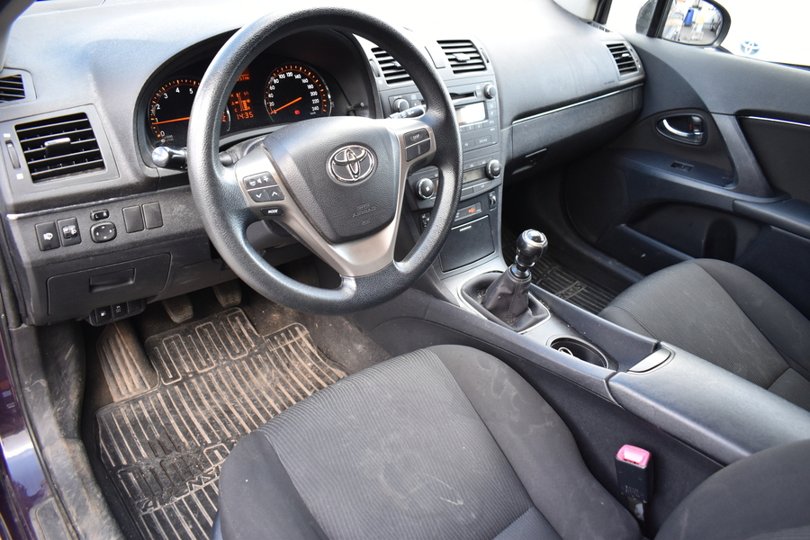 Toyota Avensis vaihtoauto