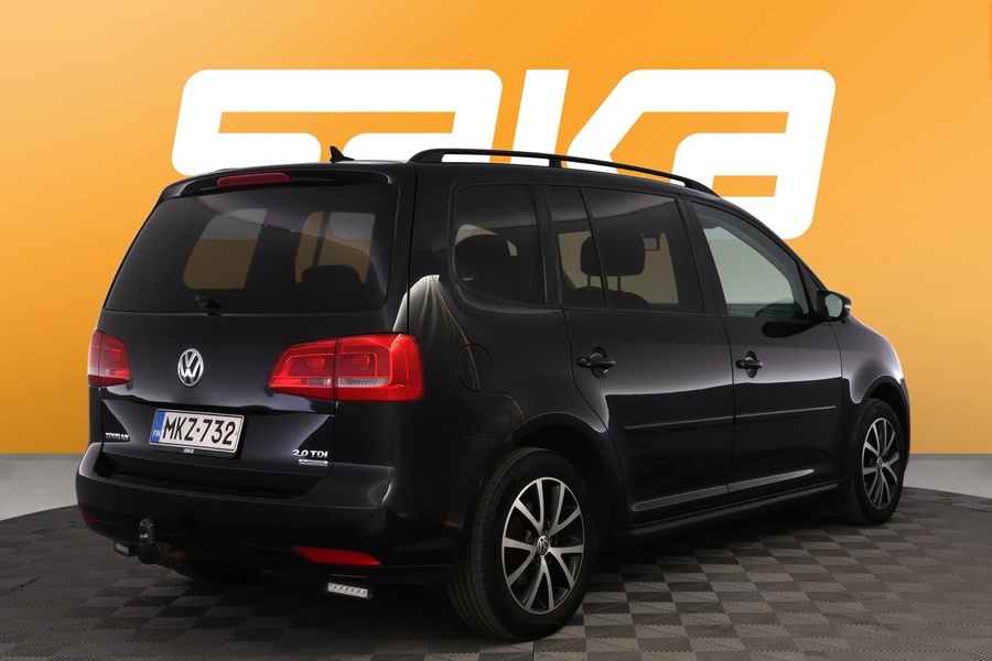 Volkswagen Touran vaihtoauto