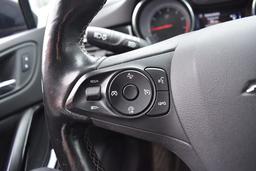 Opel Astra vaihtoauto