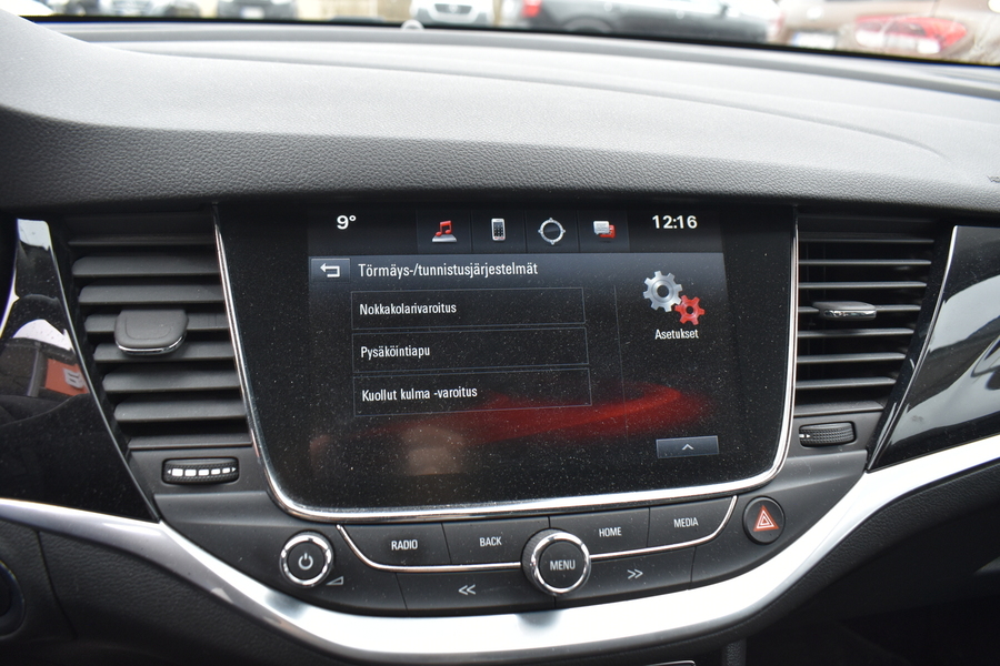 Opel Astra vaihtoauto