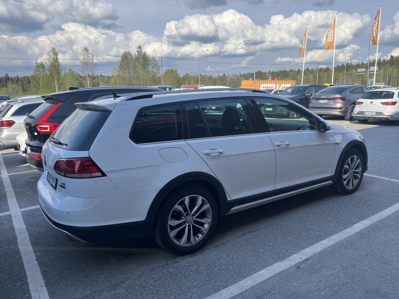Volkswagen Golf vaihtoauto