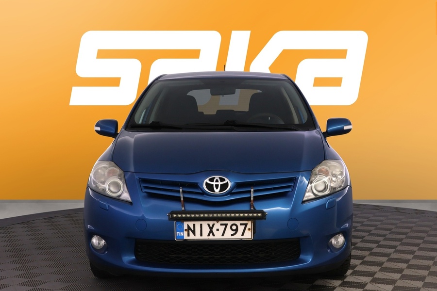 Toyota Auris vaihtoauto