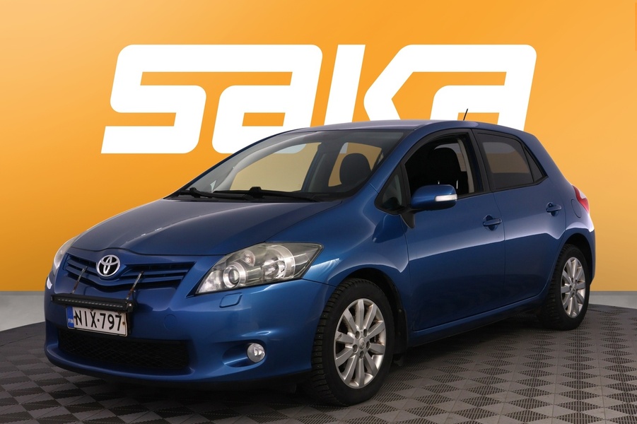 Toyota Auris vaihtoauto