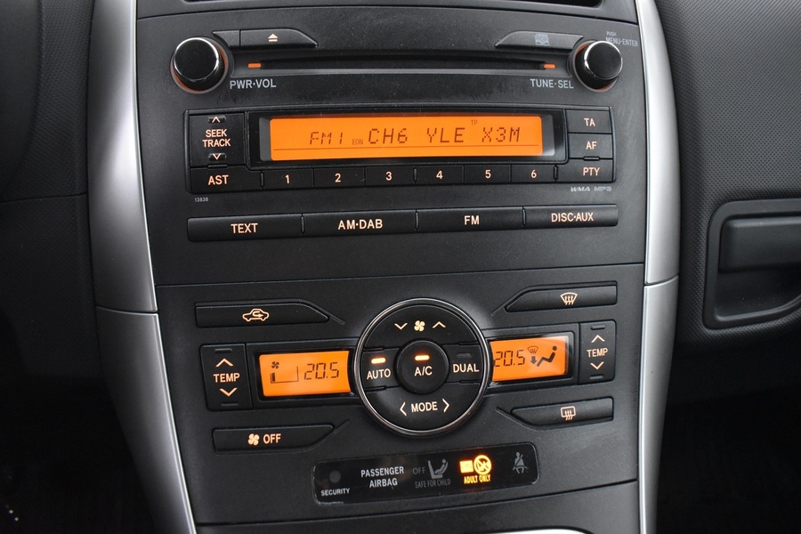 Toyota Auris vaihtoauto