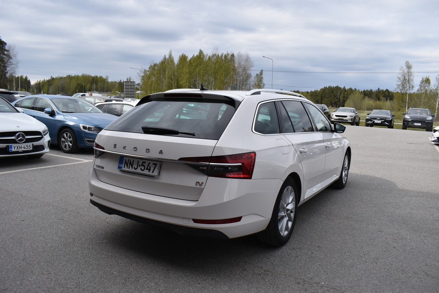 Skoda Superb vaihtoauto