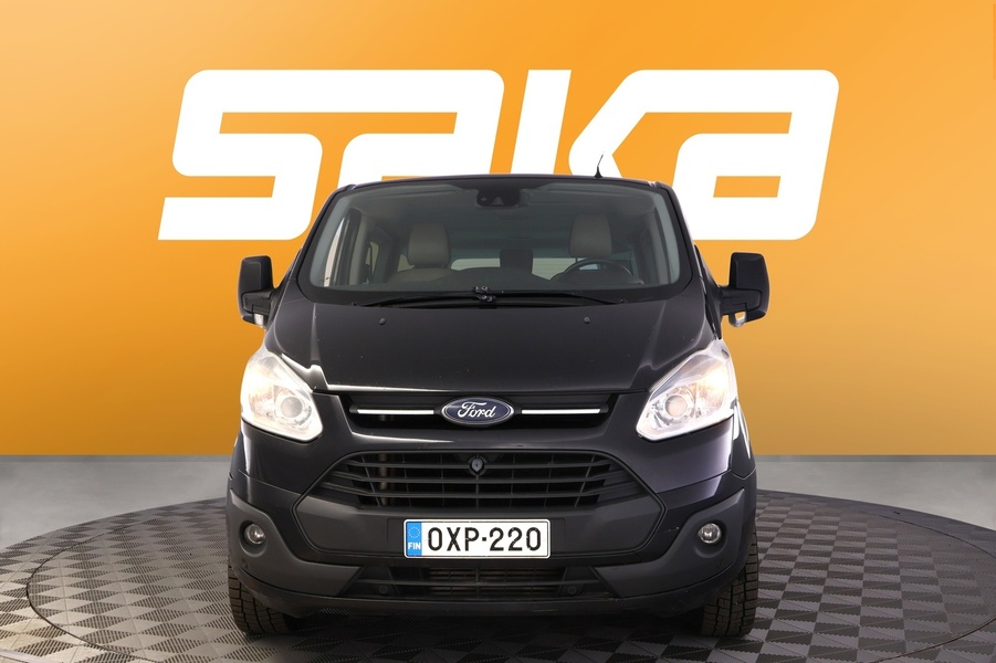 Ford Tourneo Custom vaihtoauto