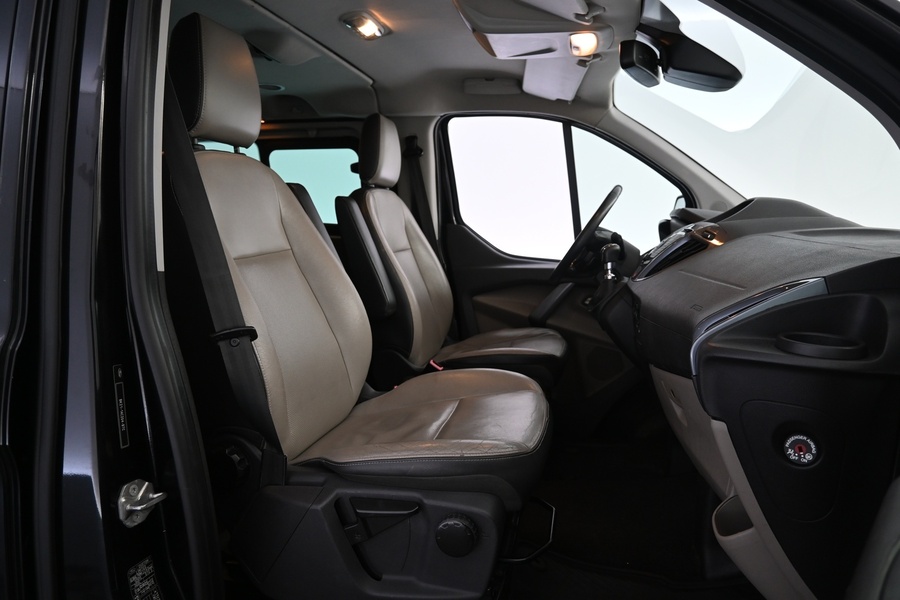 Ford Tourneo Custom vaihtoauto