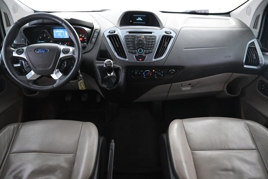 Ford Tourneo Custom vaihtoauto