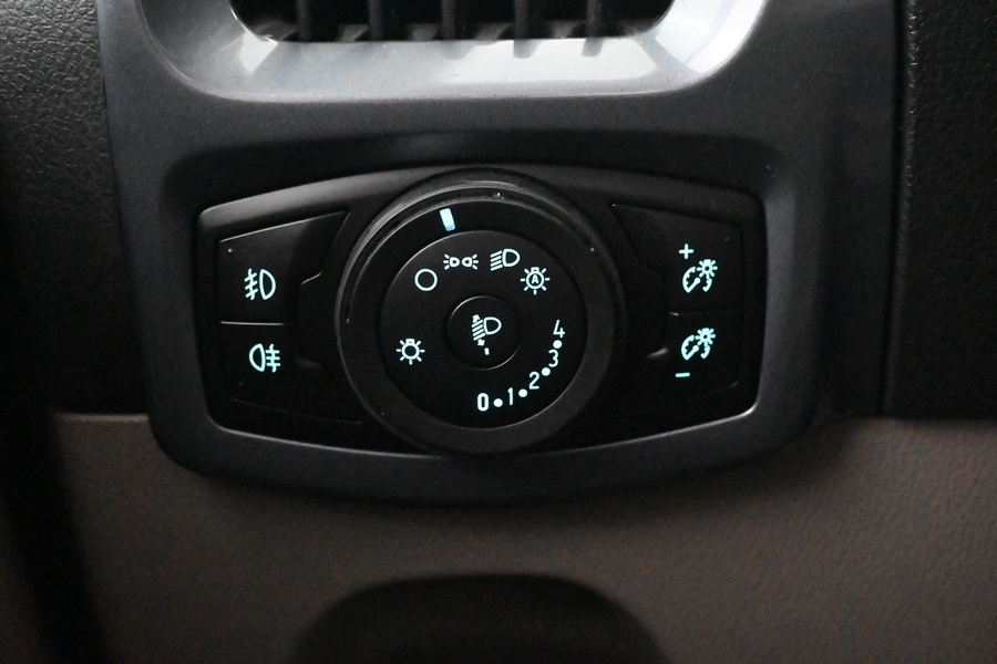 Ford Tourneo Custom vaihtoauto