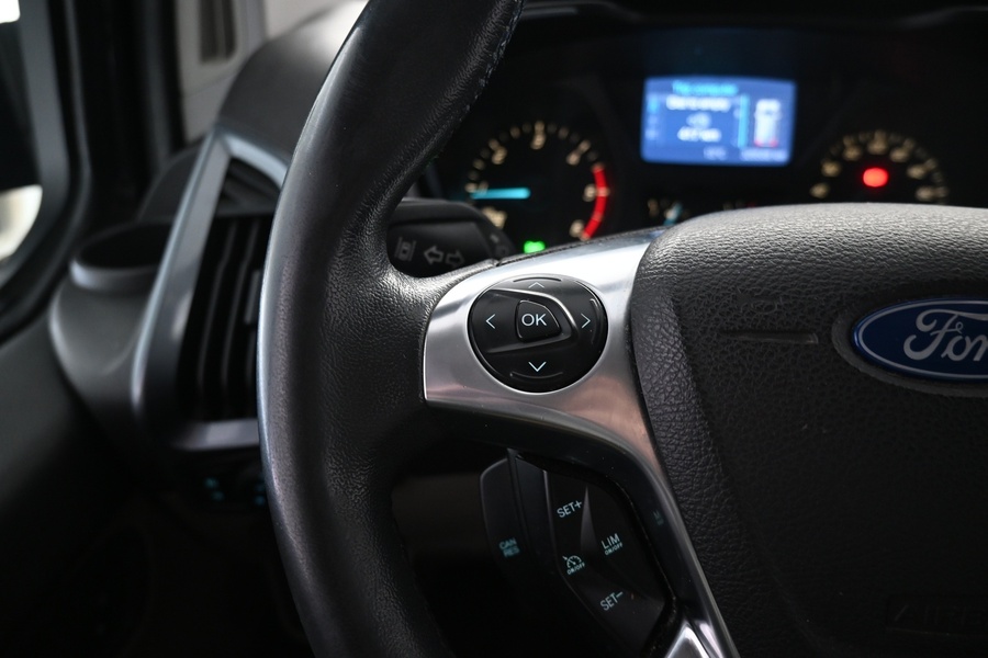 Ford Tourneo Custom vaihtoauto