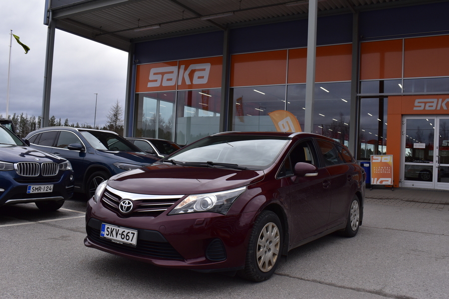 Toyota Avensis vaihtoauto