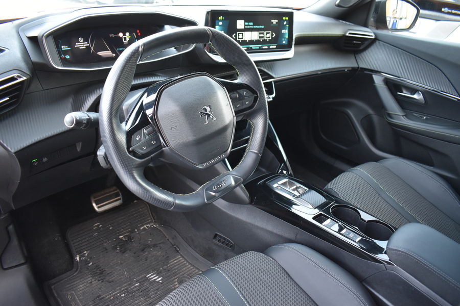 Peugeot e-2008 vaihtoauto