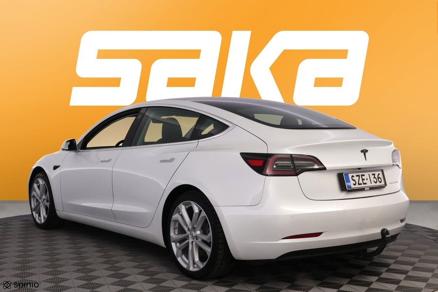 Tesla Model 3 vaihtoauto