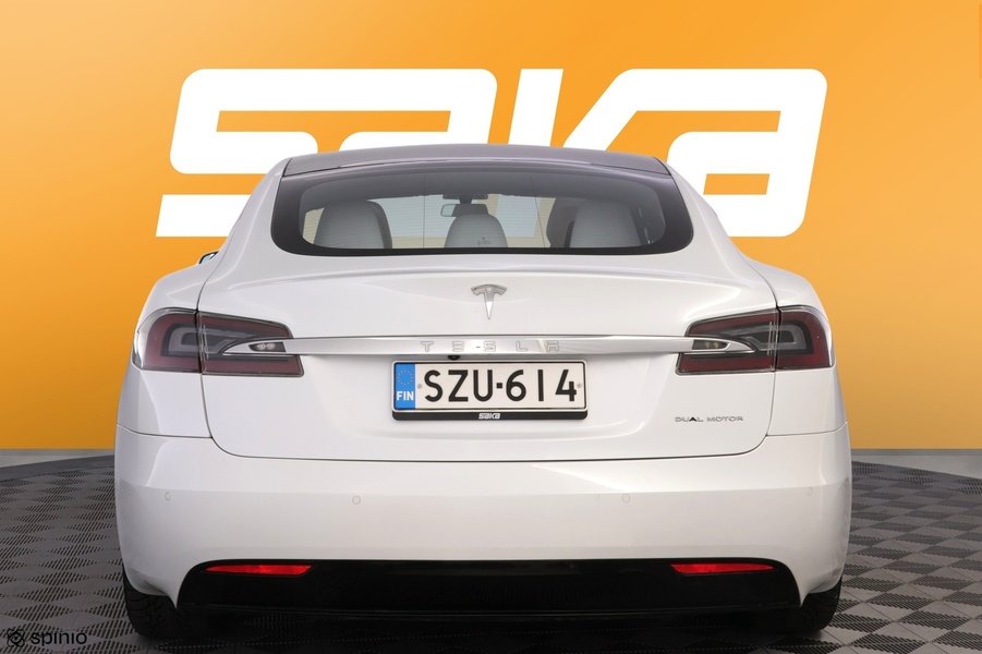 Tesla Model S vaihtoauto
