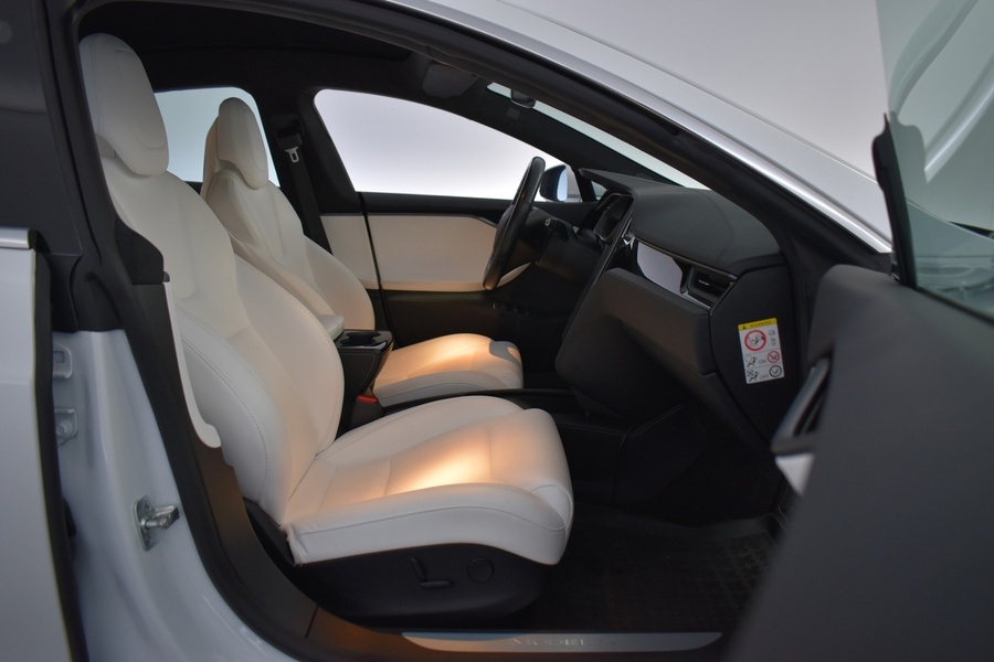 Tesla Model S vaihtoauto