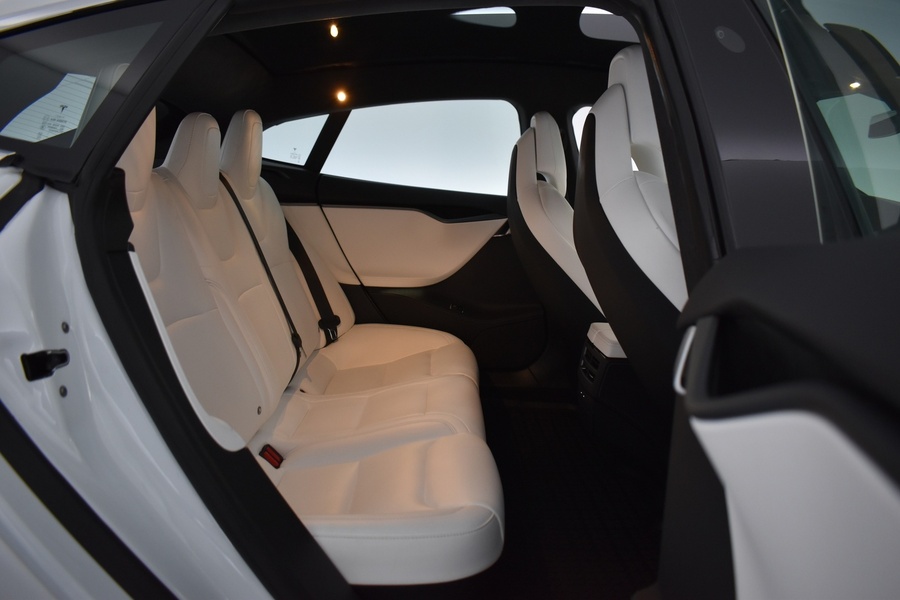 Tesla Model S vaihtoauto