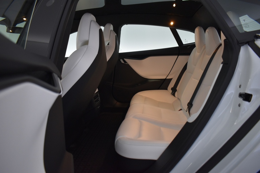 Tesla Model S vaihtoauto