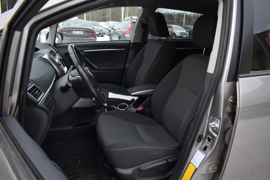 Toyota Verso vaihtoauto