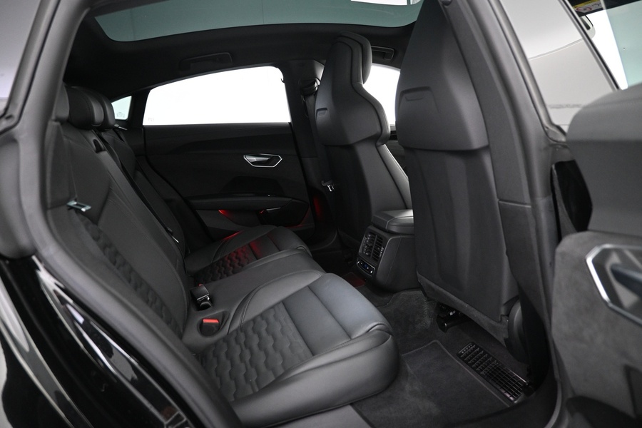 Audi e-tron GT vaihtoauto