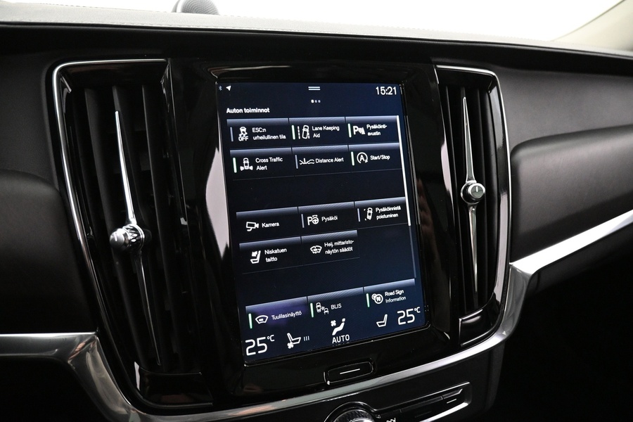 Volvo V90 Cross Country vaihtoauto