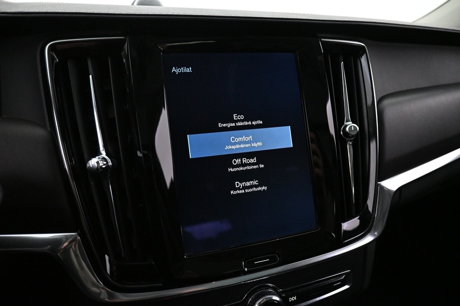 Volvo V90 Cross Country vaihtoauto