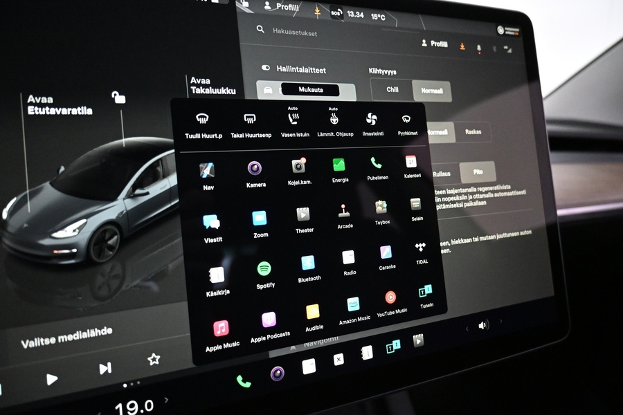 Tesla Model 3 vaihtoauto